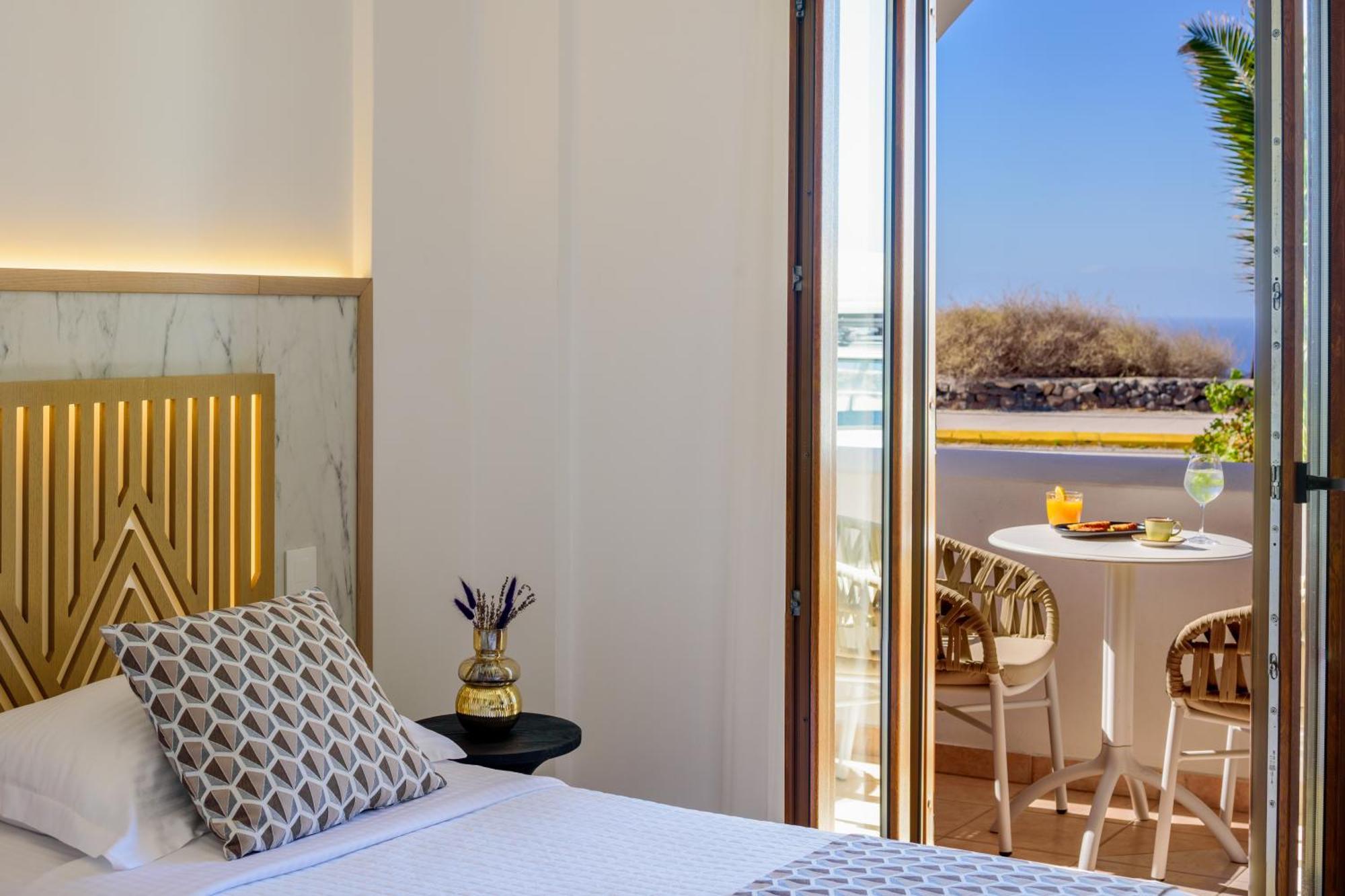 Astir Thira Hotel Тира Экстерьер фото